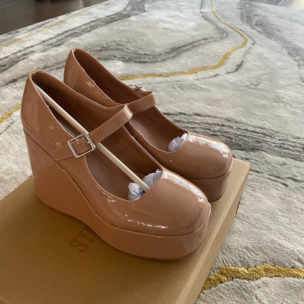 NWT Steve Madden Platform Mary Jane shoes